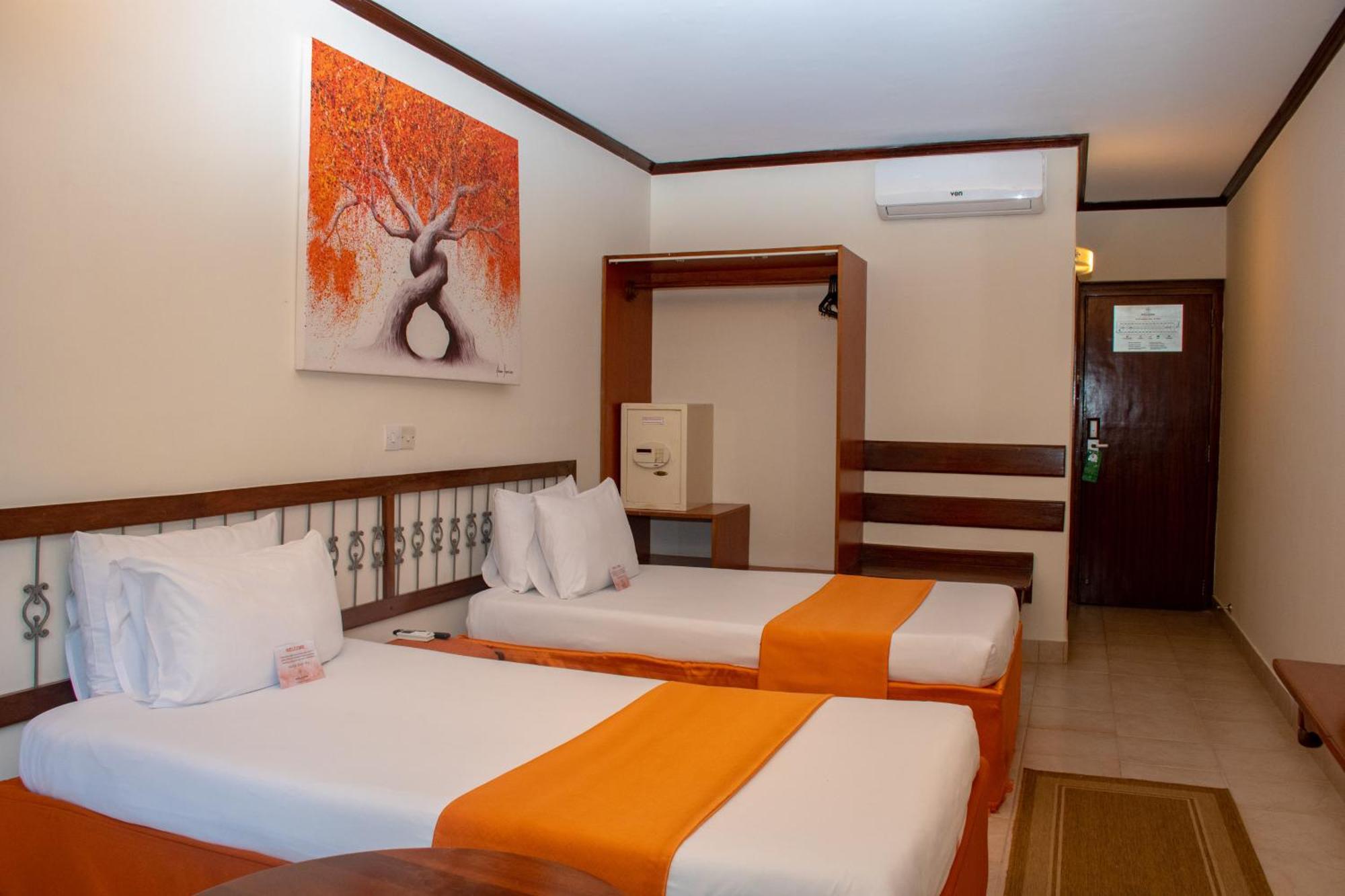 Hotel Boulevard Nairobi, City Centre Cbd Экстерьер фото