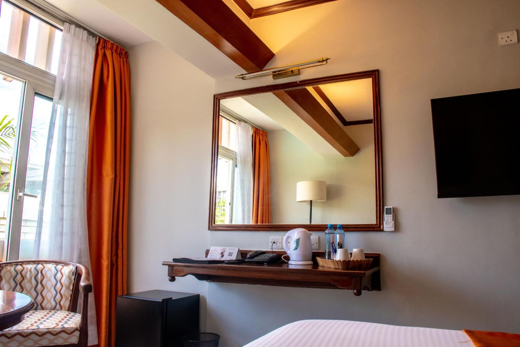 Hotel Boulevard Nairobi, City Centre Cbd Экстерьер фото