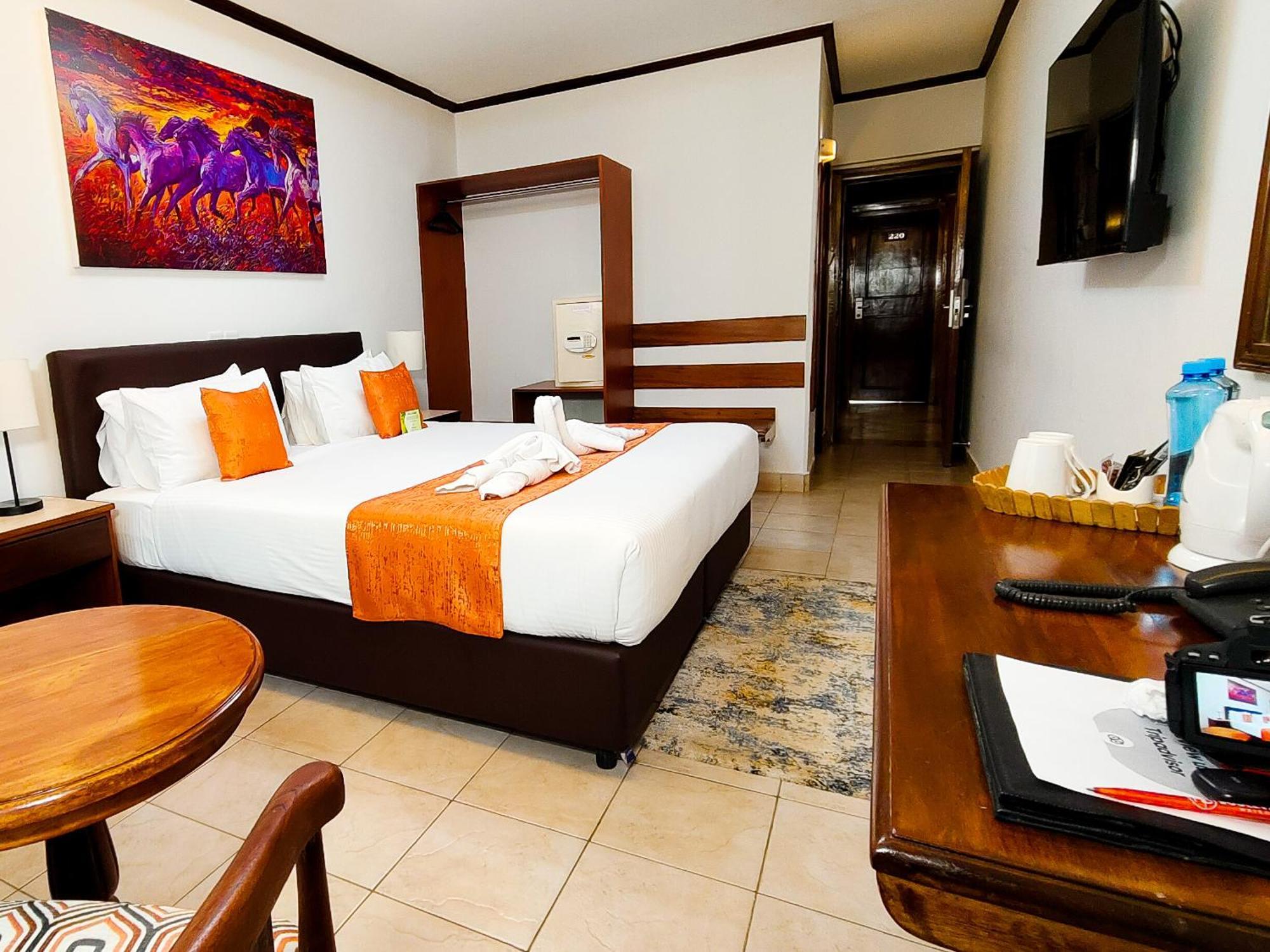 Hotel Boulevard Nairobi, City Centre Cbd Экстерьер фото